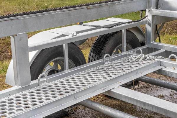 TITAN ROAD TRAILER Hydraulic Infeed Log Table - Image 6